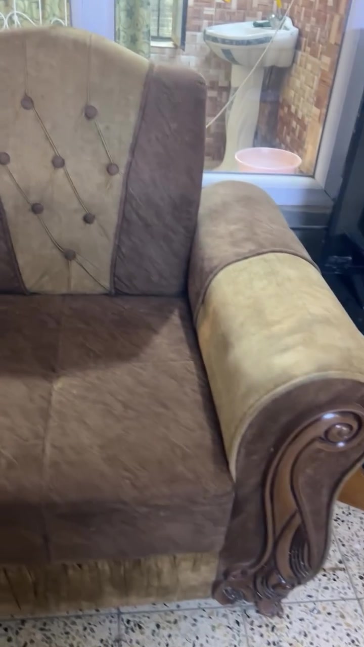 10 مقاعد مع 6 كوشات سعره 150 وبي مجال مستعجله ع بيعته لان اريد انتقل لغير بيت


**إذا كنت صاحب هذا الإعلان وتريد حذفه لأي سبب، رجاءا أرسل رسالة إلى الدعم الفني**