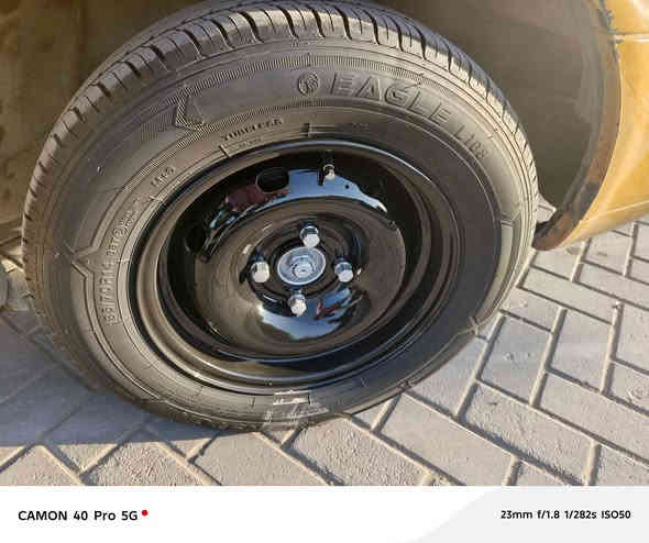 السلام عليكم سمنت موديل 11 سياره كفاله عامه من الطخه والتبديل بها شويه قياسات بسيطهه مكينه وقير فرنسي منظومه تبريد جديده حداديه امامي وخلفي وتخم تاير خير من الله العنوان بغداد بسمايه مجمع الاحسان السعر 35 وبيها مجال بسيط شويه بيها بارد بالباب اليمنه***********
