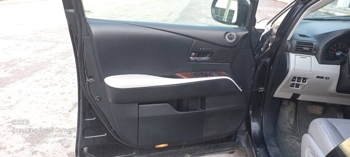 لكزز ٢٠١٢ وأرد أمريكي فول مواصفات 
محرك ٣٠٠٠ /٦ سلندر كير محرك بشرط 
ماشيه ١٦٠ الف 
صبغ بنيد باب فقط 
السعر ١٦٠ العنوان السليمانيه 
***********
