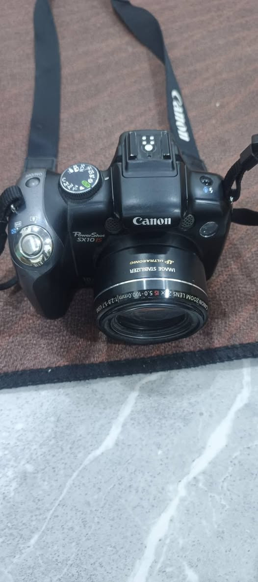 السلام عليكم كاميرا نوع كانون نضيفه رايدهه 125الف وبيها مجال مكاني الجزيرة *********** واتساب
