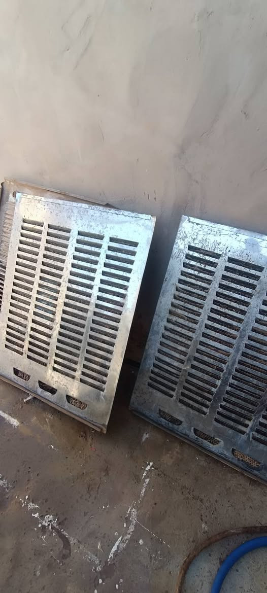 مبرده حجم 2 ونص 
استخدام قليل جدا  نضيفه فول 
شرط الجش الاصلي مالها بعده بيها 
السعر 80 
العنوان حي النهروان


**إذا كنت صاحب هذا الإعلان وتريد حذفه لأي سبب، رجاءا أرسل رسالة إلى الدعم الفني**