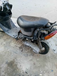 دراجة ستين بيجي نكرة سلف كهرباءيات شغالة مكينتهة حلوة بس بدون كفرات مك...