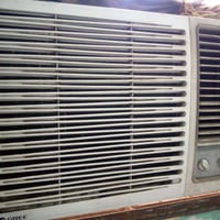 مكيف اخو الجديد موسم واحد مشتغل السعر 350وبيه مجال قليل 07715437869