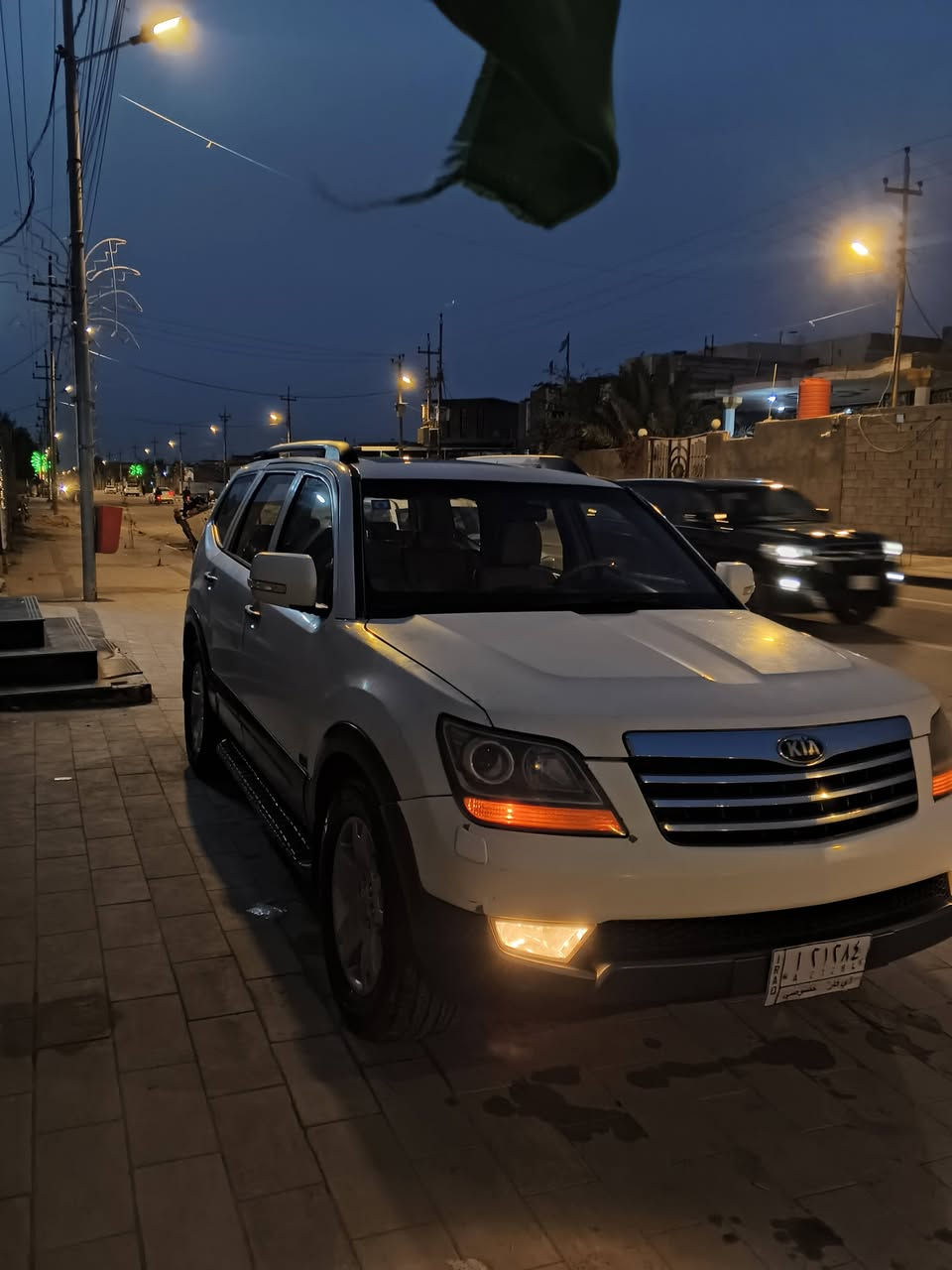 السلام عليكم كيا مهافي للبيع سياره مكلوبه ومصلحه سياره خليجي بصمه فول هيه سياره نضيفه السياره بسمي إريد اداوره كبل للبيع سعر 110 مكان بصره قرنه رقم هاتف ***********
