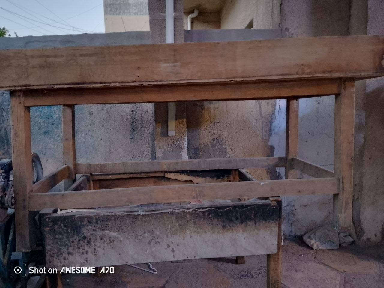 سلام عليكم
غراض فرن لبيع 2عجانه وطاويات وتزكا وسله ومكينه مال دبان نفط كامله  اتصال على رقم ***********

