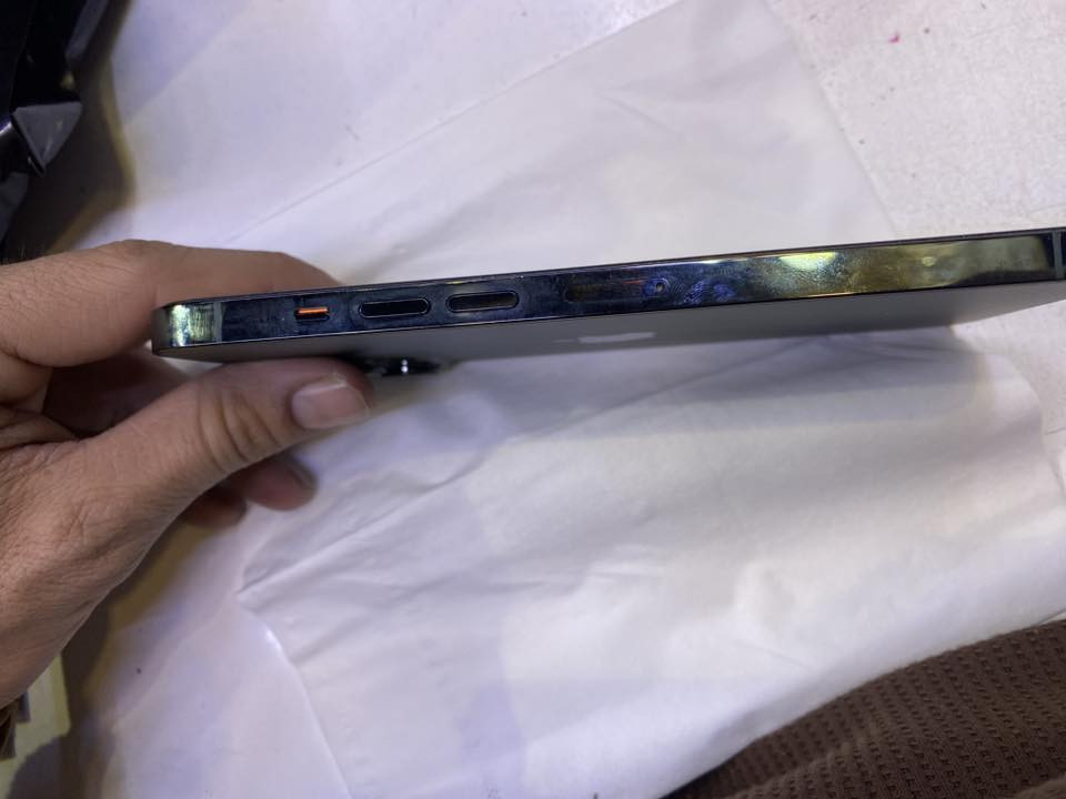 السلام عليكم أيفون 13 برو ماكس مبدل شاشه وكاله بطاريه 90 جهاز شخط مابي ذاكره 256 السعر 575 

***********
