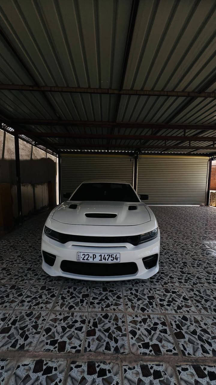 السلام عليكم
دودج تشارجر  2018 محرك 6 GT فول الفول ماعدا سلايت (تنته) 
شفتات تحكم ستيرن دركة SRT 
كت كامل SRT 392 
حساسات وكامرا 360 
شاشة كار بلاي عيون الشيطان LED تغيير لون عن طريق الموبايل 
ويل حجم SRT 20 
ممشى 128 الف 
ضرر قطعتين بنيد محدث وجاملغ السايق تعديل بدون ايرباك وبدون دواخل 
صدر جديد تايرات جديد 
رقم اربيل باسمي تحويل او وكالة
السعر 185$ وبيه مجال 
للاستفسار 
***********
