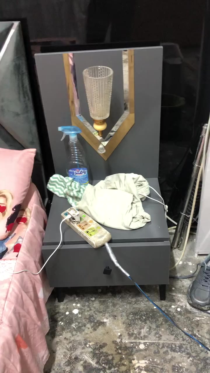 سلام عليكم غرفه تركيه نضيفه كلش رايدهه ب٤٠٠وبيهه مجال بسيط
هـ***********
