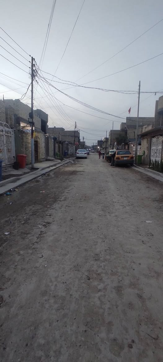 سلام عليكم توفر عندي  زراعي مكاتبه فقط بيت مساحه 100متر --جبها 4--نزال --25-- طابق ونص --بي غرفتين منطقه كامله  كل الخدمات مي مجاري كهرباء ماعده تبليط قريب موقع البيت البلديات الضباط خلف الصحفيين قرب مدرسه زين القوس منطقه حي الامير فرع 10متار البيت صاير بصف ركن الاستفسار اكثر ***********رد واتساب ماسنجر
