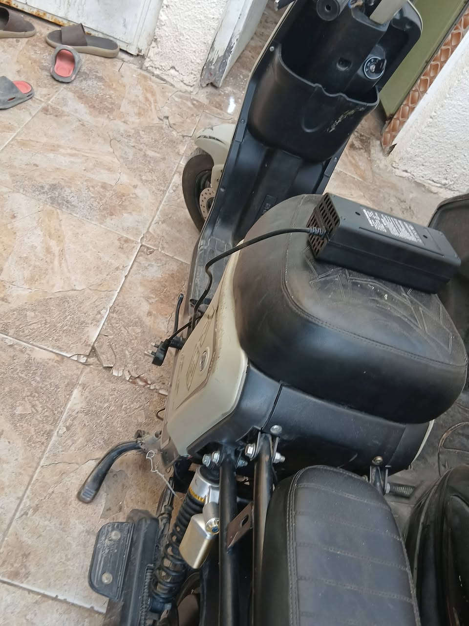 سلام عليكم دراجه شحن r8 نضيفه بطاريات جدد كلش دراجه يرادله ترتيب شاشه محتركه نواقصات واضحه بصور دراجه سريع كلش سعر٣٠٠ وبيه مجال مكاني بغداد شعله رقم*********** شاحنه جديد  مديل2025ملف ٢٠٠٠   شركت حيدر نيار  ولي لايتات شغال اشاير شغال  كله شغال يرادله ترتيب
