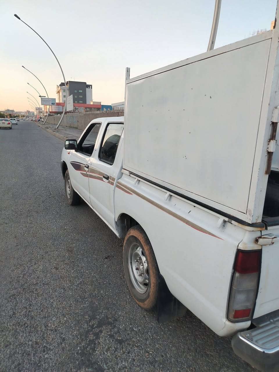 نیسان 2009 
گێر و مەکینەی بەشەرت
5 شوێنی جی جی سبوغە 
3 جی ساردەکوتە
چوارتایەی نوێی لەسەرە 
شوێن هەولێر 
سعری 118 وەرەقە
ژمارەی موبایل  ***********

