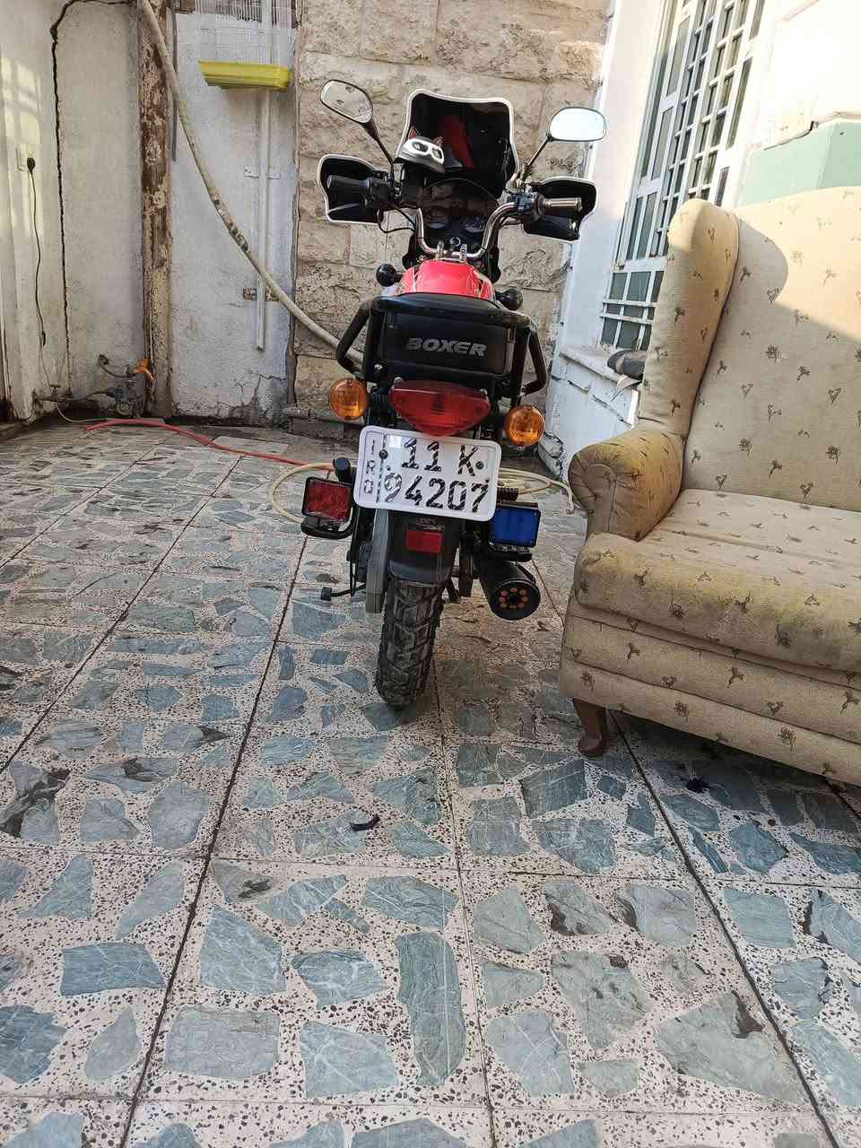 بوكسر موديل ٢٣ نازله بل ٢٤ مرقمه رقم بغداد  بسمي تحويل مباشر دراجه بيه خيط تبخير بس ما مفتوحه مكفوله دراجه ما مشتغله دلفري ستخدام شخصي هاذا رقمي خابرني واني خادم *********** مكاني بغداد مدينت الصدر
