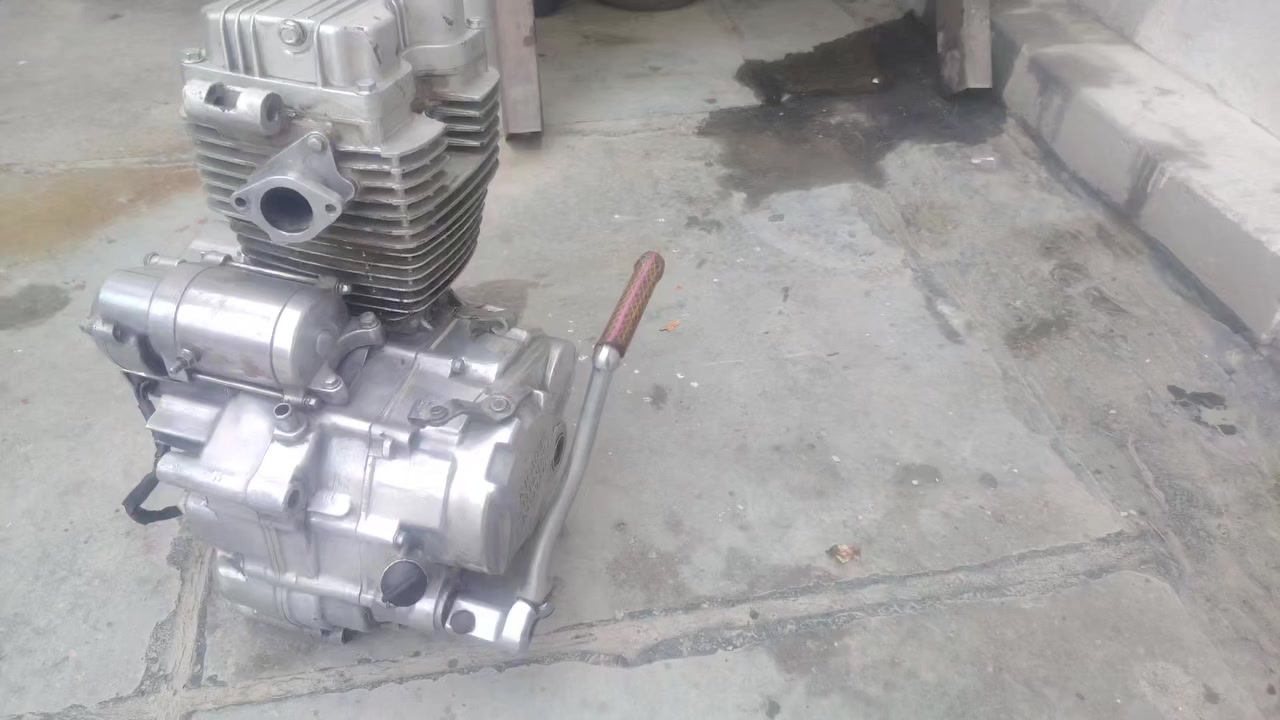 السلام عليكم محرك ستوته للبيع 150سيسي عل فحص السعر 150وبي مجال المكان شعله شارع ستين ***********
