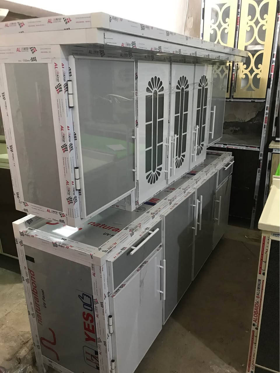 تخفيضات كاونترات مترين شرط شرط التزكام بليت واحد ملم نرماده حفر جرارات شفط نقش cnc تاج وكلوبات شغل درجه اولى ب400 واذا وياه سنك متر وربع مرمر ب600 يصير اللون حسب الطلب العنوان ناصريه شارع الاخلاص *********** ناصرية, ذي قار

