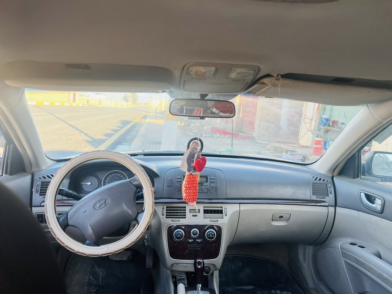 السلام عليكم سوناتا كص صدر تايرات كير شرط المحرك بي صوت رواجس مادري بطاله بس شرط لاتنقيص ولا دخن ولا بخار السعر 36قفل مراوس هم يرهم ***********
