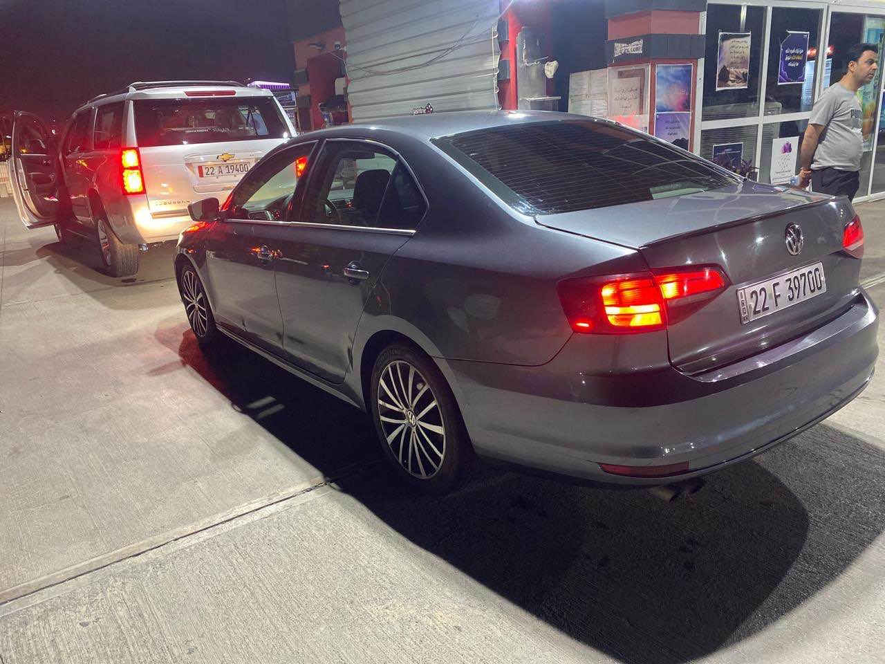 jetta 2017s 
دوو پارجەی هەیە بۆنیت و سندوق 
بئ ژۆری ئیرباگ شان و سوکان سیستەمە 
گیر و مەکینە و تەقە و رەقەی بە شەرتە 
سەنەوی نوێ بە ناوی خۆمە سەحری ١١٥$ مەجال 
*********** أربيل, العراق
