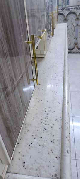 كاونتر تزكام ٣قطع اخو الجديد
المنيوم السطح مرمر والسنك كوارتز
قياس الكاونتر ٣ امتار والسنك متر ونص
مكاني بغداد منطقة الرشاد
الشراي يتواصل خاص ***********
