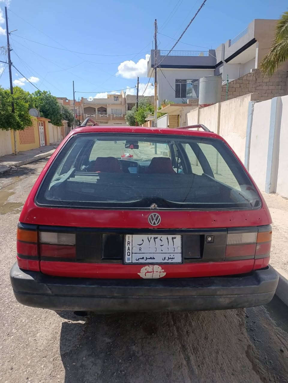 گولف باسات موديل 1992
السعر 32  وبيها مجال السيارة نظيفة لوك مال جناي گدام العين 
بدون صبغ بدون رش 
دواخل وضع شركة بدون خياس
عدادات الكترونية شغالة 
شاشة اندرويد  
 طخم سماعات 
فتحة سقف الكترونية 
داخل السيارة نظيف جدا  كشنات بطاين كلو نظيف وضع شركة 
محركها الاصلي بداية تبخير عل فحص
مكان السيارة في الموصل الجانب الأيمن 
للتواصل ***********
***********
