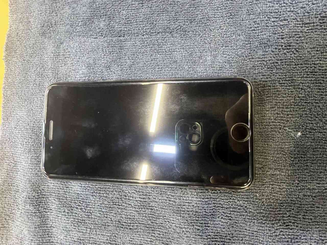 السلام عليكم ايفون 7 بلاس الله شاهد ما مفتوح
الذاكره 256 البطارية 97 واجا تحديث العنوان حي الجامعه شارع 66
الرقم ***********
السعر 150 وبي مجال
