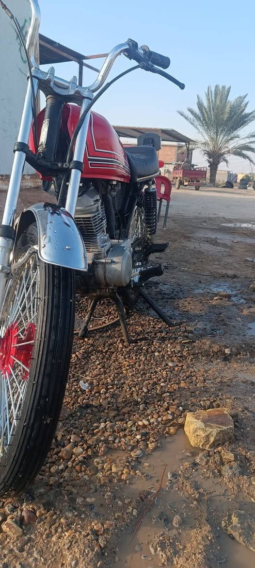 دراجه للبيع اوراق اصولي اسعر  خاص ***********
