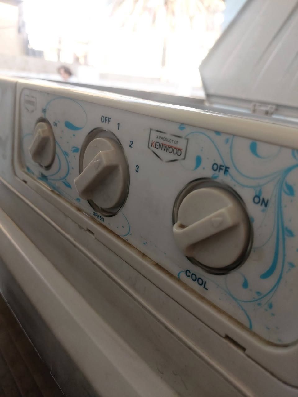 للبيع مبردة هواء كونفيرا KENWOOD  كتوسطة الحجم بثلاث سرع ، تم شرائها قبل ٣ سنوات ، مستعملة استعمال قليل جدا" لايتجاوز ١٠ ساعات فقط ، مع جميع ملحقاتها (الاطارات وعلب الثلح)  نظافتها ممتازة ، للأستفسار المراسلة على الخاص.


**إذا كنت صاحب هذا الإعلان وتريد حذفه لأي سبب، رجاءا أرسل رسالة إلى الدعم الفني**