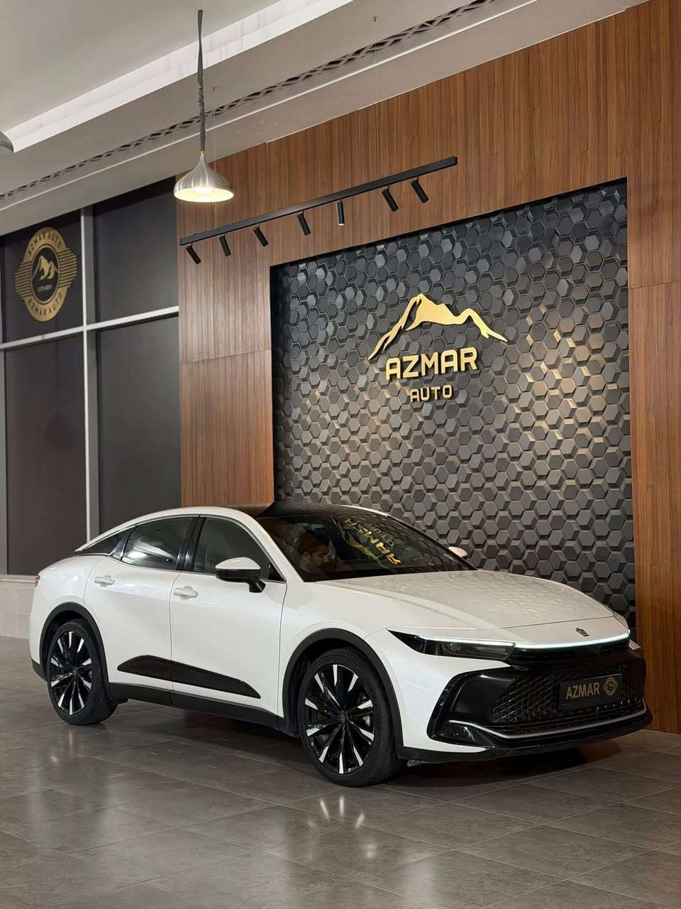 كراون ماجستا فول مواصفات 
موديل 2023  وكالة مهند 
اعلى فئة 5 كامرات  بوب شفط وبردة خلفية كهرباء وكراسي تدفئة وتبريد وكل الكراسي كهرباء حتى الخلفيات معروفة موصفات الماجستا 
ماشية 26 الف كيلو حقيقي 
مكفولة كفالة عامة  ‏
Auto Parkاوتو بارك

السيارة مكفول كفالة عامة
السيارة مرقم و جاهز تحويل وكالة بشرط

سعر: 375$ ورقة
للاستفسار : ***********
العنوان : سليمانية المعارض الجديدة شركة ازمر اوتو معرض رقم ٣٤
