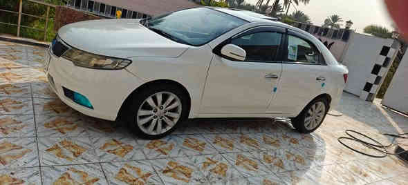 كيا سيراتو 2011 وارد خليجي فول مواصفات عده البصمه السياره بيه صبغ  غير مكفوله ابيع صبغ عام عام مكفوله من الكلبه ولحادث فقط بابين اليمنه  مضروبات او عندي فيديو لسياره موضح السياره شرط التحويل  مكينه كير حداديه كله بشرط السعر70هاتف***********
