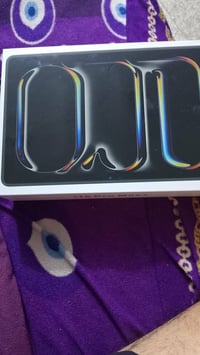 ايباد • قلم • كيبورد