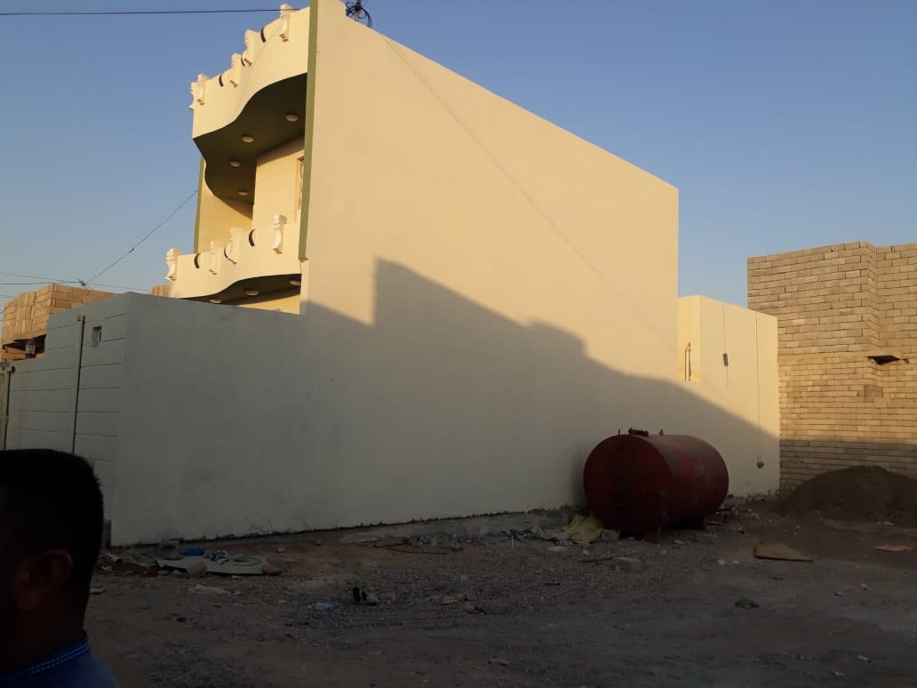 سلام عليكم يوجد بيت للبيع مساحه 200حي الفرسان قرب جامع صابرين
رقم .***********
