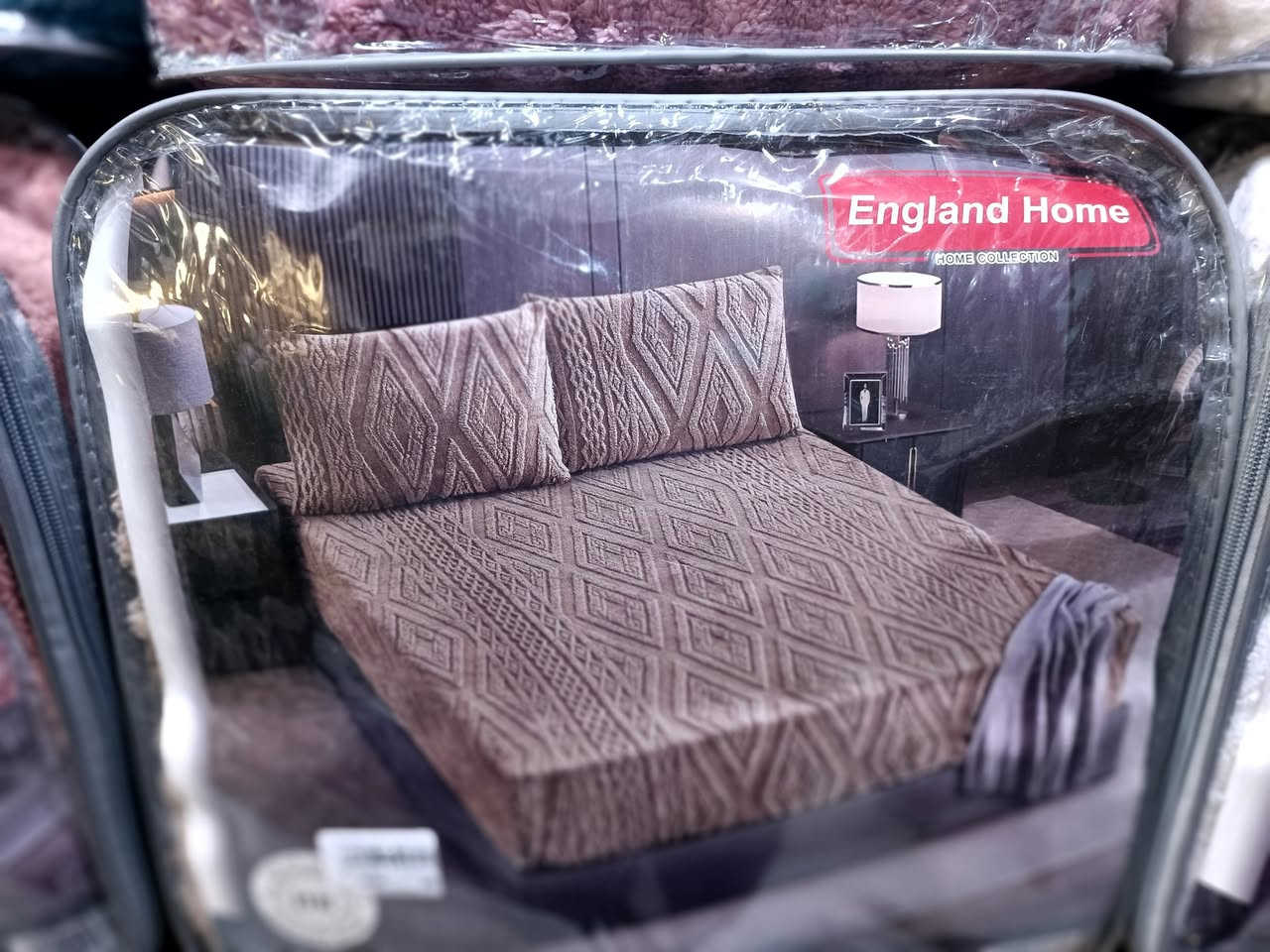 سيت شرشف تلبيسة بوهيمي فرو نفرين شتائي 3 قطع 
السعر / 18,000 الف دينار 
شرشف  قياس / 180*200 سم 
وجه مخدة قياس / 70*50 سم   عدد ٢
توصيل داخل خانقين /٢،٠٠٠  الف 
توصيل داخل ديالى / ٣،٠٠٠  آلاف 
توصيل بغداد والمحافظات / ٥،٠٠٠  الاف
للاستفسار مراسلة الصفحة أو الاتصال على الرقم   / ***********
العنوان / خانقين - دارة كونارة
