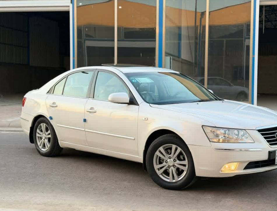 للبيع سوناتا 2009 خليجي مكفوله محرك 2400 بيه بارد باب السايق فقط السعر 98 رقم بغداد رقم هاتف *********** علي مكان فلوجه.
