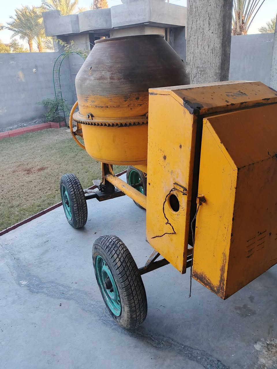 سلام عليكم للبيع خباطه يطاليه نضيفه السعر 17 ورقه مكان الخباطه الشعله جسر ماجد رقم الهاتف بي واتساب ***********
