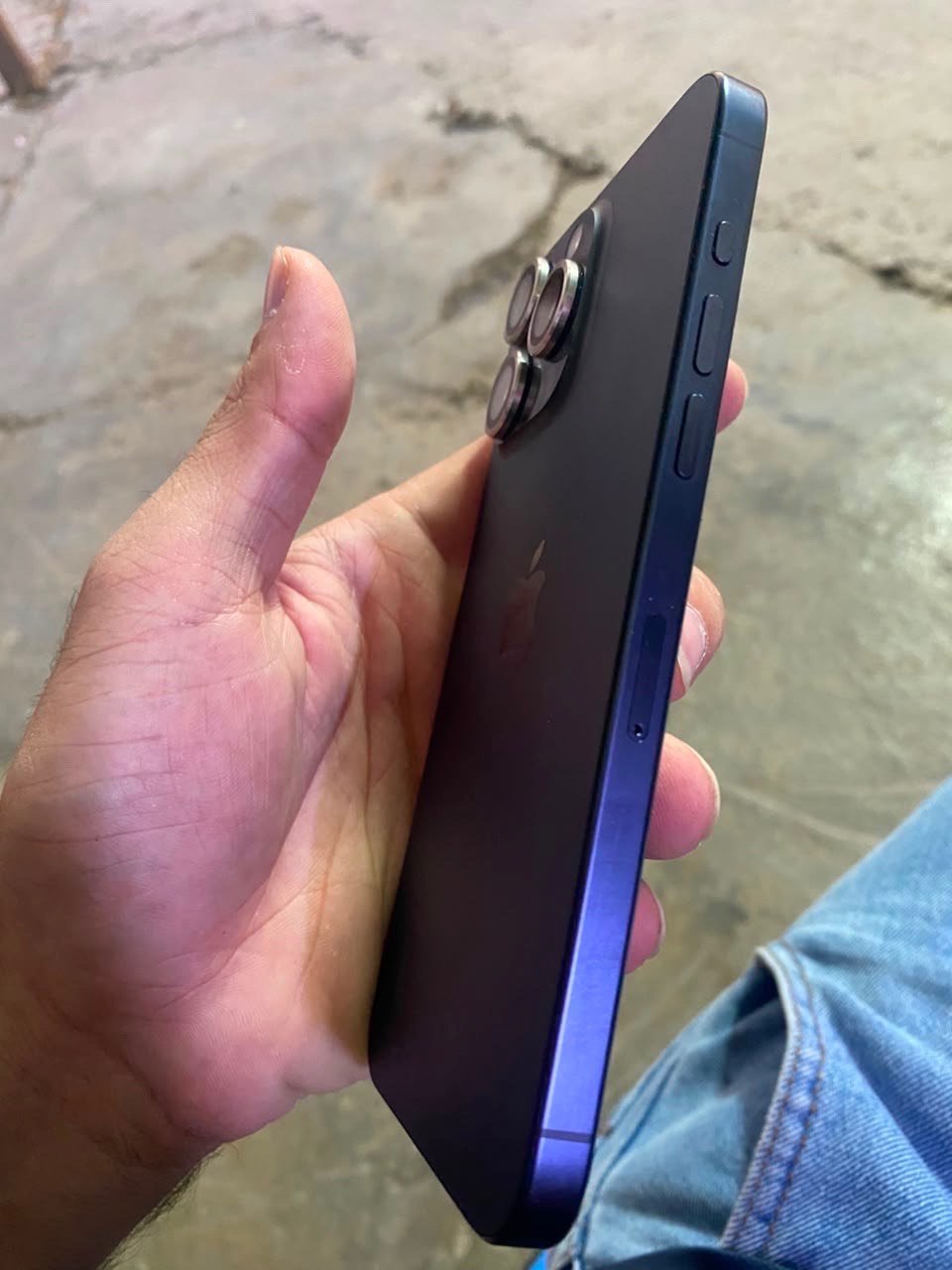 ip 15 pro max 
ذاكرة 256
بطاريه 85
تك 
للأستفسار 
الاتصال على رقم الهاتف
***********