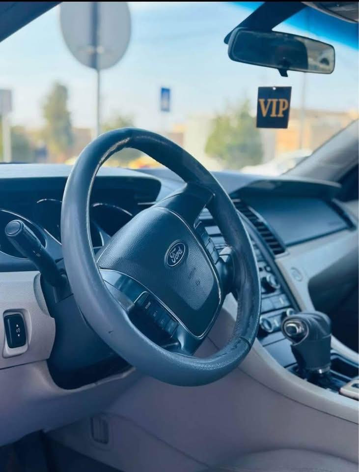 السلام عليكم
فورد تورس 2010 اعتيادي
بيع أو مراوس

السعر 85
بيها غرامة 13 ورقة تنزل من السعر

مكينة 6 سلندر
قير أوتوماتيك
السيارة بوضع  زين وجاهزة للفحص
بدون حادث 
صبغ قطع رش فقط 

المكان كربلاء
الرقم ***********
