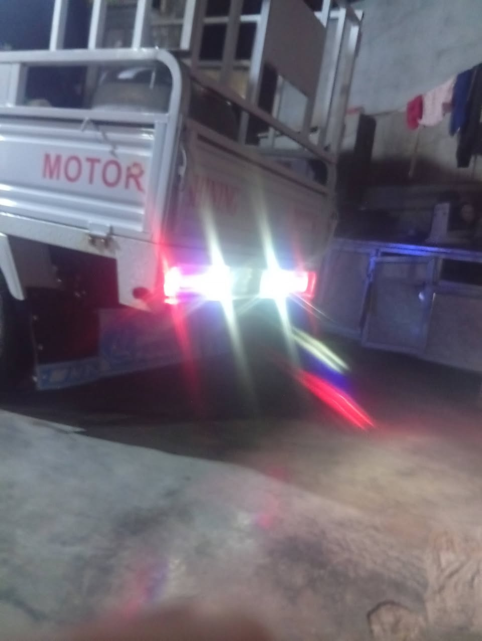 سلام عليكم ستوت للبيع 2025فول مجنبز فول مماشيه شي قليل شهر بل شارع برغي ممفتوح *********** مكانه ديالى خانفين
