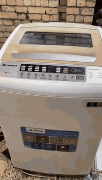 غسالة اوتوماتيك دنكا ١١ كيلو نظيفة وشغالة على الفحص السعر. ١٢٥ وبية مجال بسيط التواصل *********** واتساب فقط مكاني نهاية حي اور
