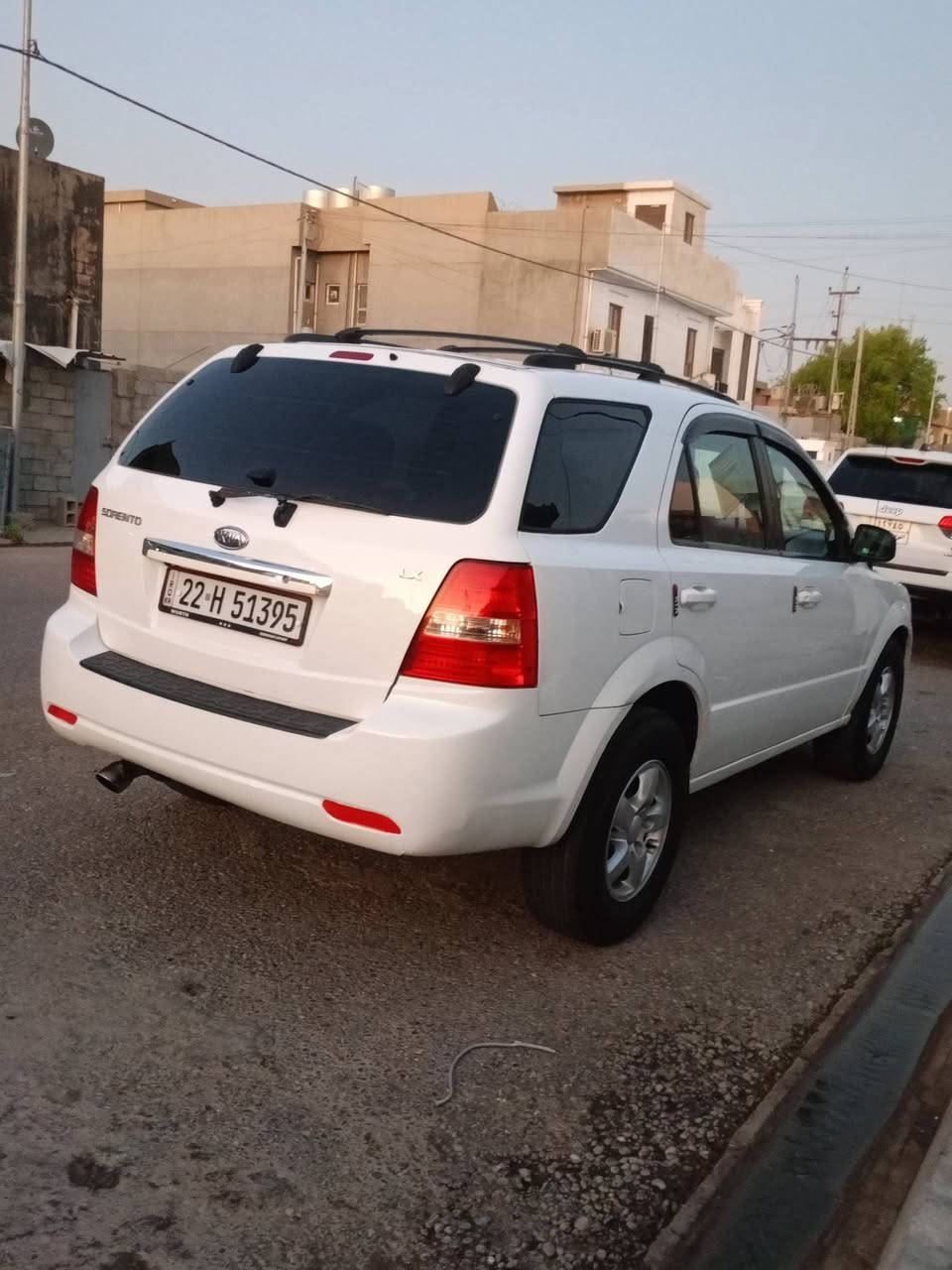 السلام عليكم للبيع سورنتو موديل 2007 سنويه رقم جديدة بسمي كير محرك6سلندر3800 ضرر باب خلف سايق صبغ بدون دواخل مكان كركوك السعر111 بيه مجال قليل رقم الهاتف ***********
