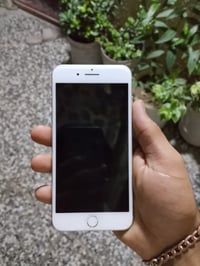 ايفون ٧ بلاس • ١٢٨ جيجا • بطارية ١٠٠