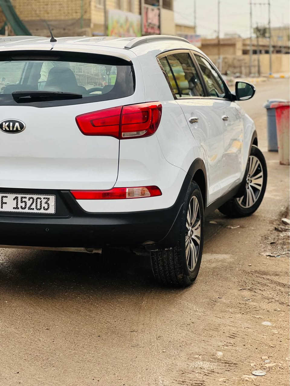كيا سبورتج ٢٠١٥ خليجي 
كفاله عامه عدا بارد بلجنطه 
رقم بصرة مشروع وطني تحويل مباشر 
ماشيه ١٨١ الف كيلو متر حقيقي 
السيارة جديدة كلش وجاهزه للاخير 
تبريد كير مكينة كله على وضع الشركة
ناصريه - الاسكان الصناعي
هاتف *********** ناصرية, ذي قار
