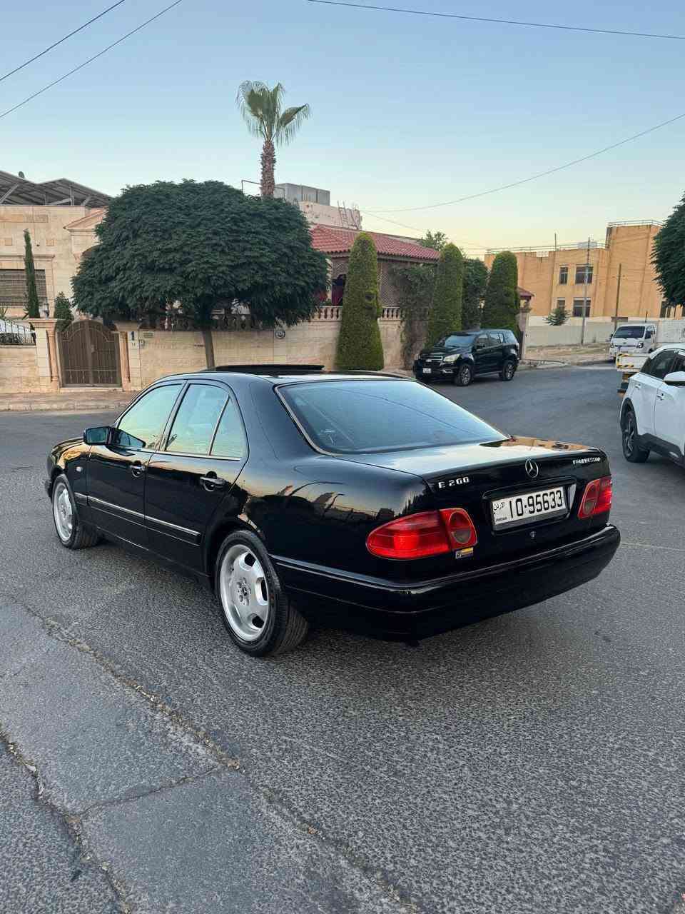 بسم االله الرحمن الرحيم
مرسيدس E200 قرش ونص موديل 1999 

صنف ELEGANCE. 

لون اسود ملوكي فل اتوماتيك مع فتحه اصليه 

الاضافات.  

فتحه اصليه 3 حركات

قير اتوماتيك توب ترونيك 

مكيف  حامي بارد شغال 100% 

سعة المحرك 2000cc قوي واقتصادي 

مفتاخ شفط اصلي

 سنتر لوك سداسي  

 كراسي امامي كهربا 

دهان جديد سكنر اصلي

مسجل   CJV

 مرايا كهرباء

ركايات  خلفية كهرباء

برداي كهرباء اصليه 

غرقة فرمايكا  بحالة ااوكاله 

طقم ضواز ليزر 

كشافات زونن

دراي كلين لكامل السياره

ترخيص الى شهر 3/2027

جنط 17  أصلي 

4 فردات كوشوك بحاله ممتازه 

 (الفحص مرفق بالصور). 

السياره بسم الله ما شاء الله ولا بحاجت قرش صيانه

موقع السياره عمان جبل الزهور 

السعر.                               4750                     كاش كاش 

للاستفسار 0799554324


**إذا كنت صاحب هذا الإعلان وتريد حذفه لأي سبب، رجاءا أرسل رسالة إلى الدعم الفني**