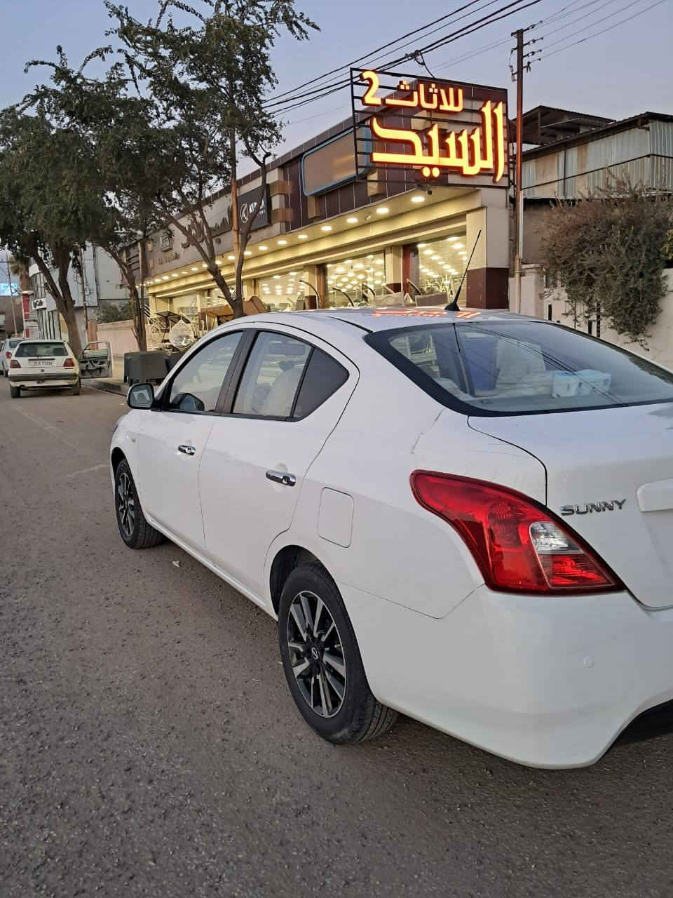 سلام علیکم
نیسان صني
مودیل 2022

سنويّة هزة جديد لحد 2027
بي شبر من هلال صبغ فقط
صدر تايرات جديد 
كير محرك بشرط بدون صوت بخار
ويل كروم
شرط تحويل غرامات
سعر 116 بی مجال قلیل
***********
عنوان کرکوک

نیسان سەنی 2022

سەنەوی تازەیە تا 2027
یەک بست سبوغ فقط
چوار تایەی تازە
گێر و مەکینەی بە شەرت بەبێ سەوت و بوخار 
ویل کرۆم 
شرطی تحویل و غرامه
سعری 116 و مەجالێ کەم
