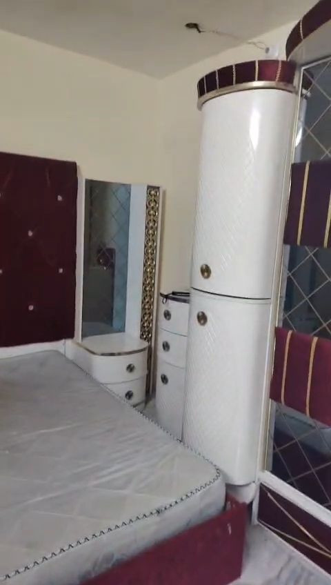 سلام عليكم غرفه نوم ملكي تركيه مستعجلين على بيعته سعره 700وبيه مجال مكانه كفائات  ***********
