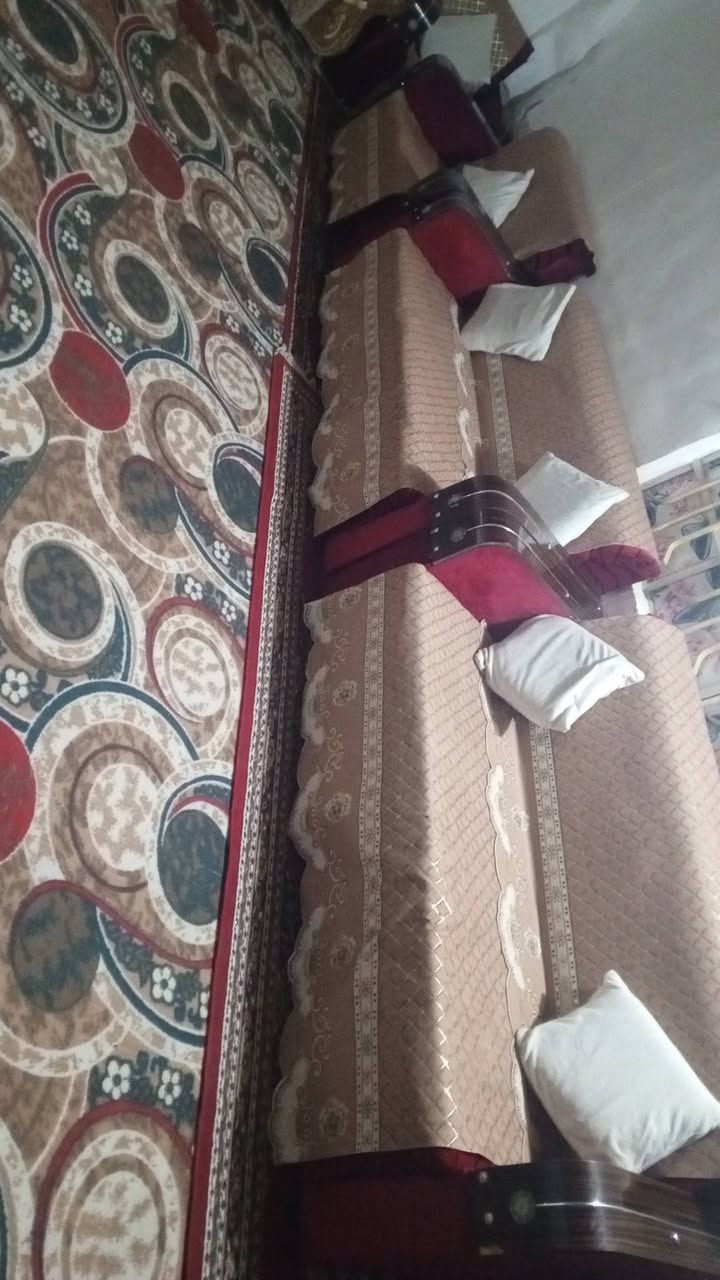 قنفات البيع  مثل ماوضحت لكم بلصوره ونضيفات سعر170 وبيهن مجال مكاني سوق الشيوخ الاصيبح كرمه حلو بس الشراي يراسلني


**إذا كنت صاحب هذا الإعلان وتريد حذفه لأي سبب، رجاءا أرسل رسالة إلى الدعم الفني**