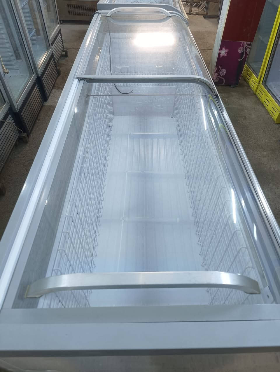 عارضة سطحية ايگور الزان التركي 🇹🇷 الاصلي الحجم مترتين ونص نظافة 💯❗💯 ستعمال قليل ضمان شهر يوجد توصيل 🚚
العنوان:-(بغداد • مدينة الصدر)
للاتصال:- ***********
