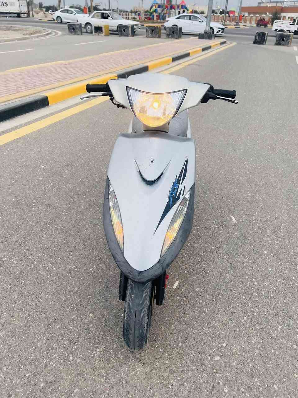 سلام عليكم دراجه ماكس عدله كفاله عاما برغي مامفتواح كفرات ختم واحد ويالمحرك المحرك دراجه رمبه صايرله شهر من نازله مكاتبه موجوده النعنوان بصرة سفوان وسعر خاص ***********
