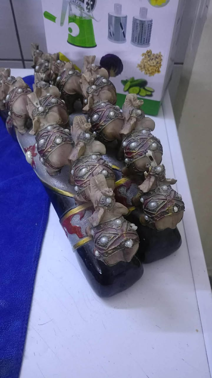 السلام عليكم اغراض للبيع مكاني بغداد الغدير ساحه ميسلون الخاص مفتوح ***********
