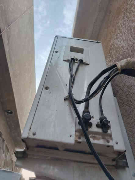 السلام عليكم سبلت عامودي للبيع 3طن الاستفسار على رقم ***********
