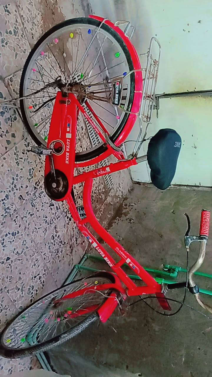 بيسكل بناتي السعر ب80
***********
