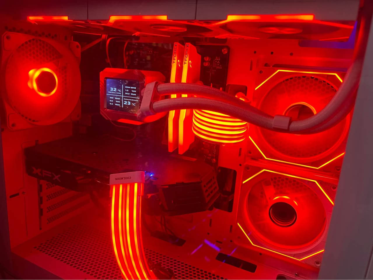 Cpu  Ryzen 7 5700x 
Ram 2*8 3600HZ RGB 
Mathbord b550mk gigabyte
Pawer 700w
Cooler 360 3fan
2 kebl rgb 
SSDm2 Lexar 1tb
Hdd 500gb أربيل, العراق


**إذا كنت صاحب هذا الإعلان وتريد حذفه لأي سبب، رجاءا أرسل رسالة إلى الدعم الفني**