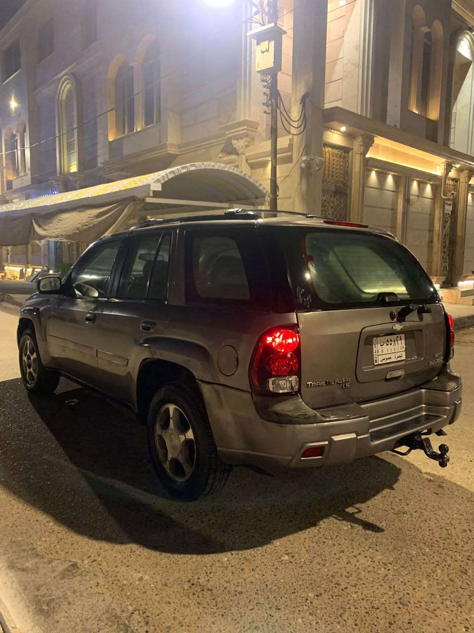 بلايزر 
مديل 2009 
مرقمة بصرة حره تحويل السنوية 2027
السيارة مكينة وكير بطة 2،5احسن من مكينته من الناحيه العمليه 
حدادة تايرات 90‎%‎ 
السيارة مثل ما موضح امامكم صبغتها حلوه بس بيها جراد صفحه 
كهربائياتها اغلبها شغاله لكن بيها بعض النقوصات بسبب التحوير 

السعر 62 ورقة وقابل للتفاوض 
للأستفسار *********** البصرة, العراق
